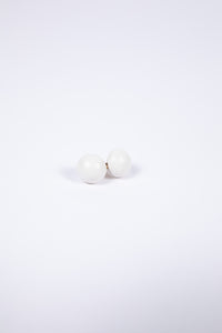 Spot the Dot Earrings White